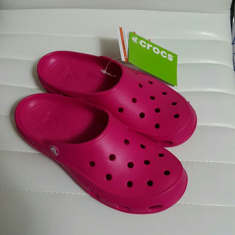 Crocs pink freesail clog Size 7 mules new w/tags